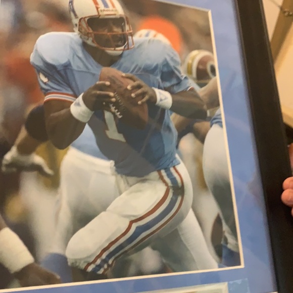 Autograph tee and frames - Picture 3 of 14